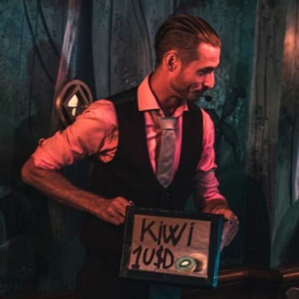 Card Shark – Premium Private Magic ShowPal Bodnar Magic Productions