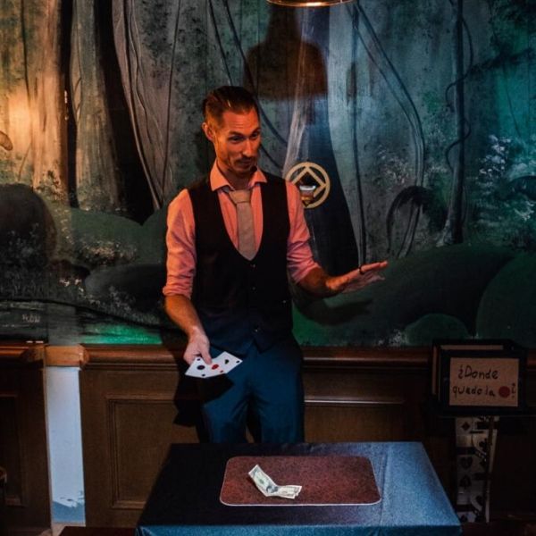 Card Shark – Premium Private Magic ShowPal Bodnar Magic Productions