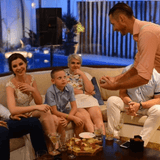 Interactive Close - Up Magic – Private & Corporate EventsPal Bodnar Magic Productions