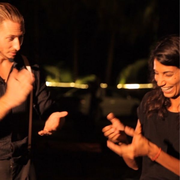 Interactive Close - Up Magic – Private & Corporate EventsPal Bodnar Magic Productions